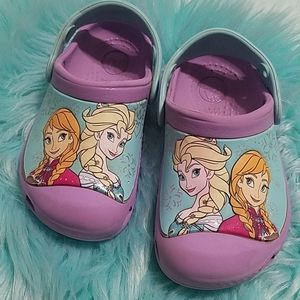 Frozen toddler crocs